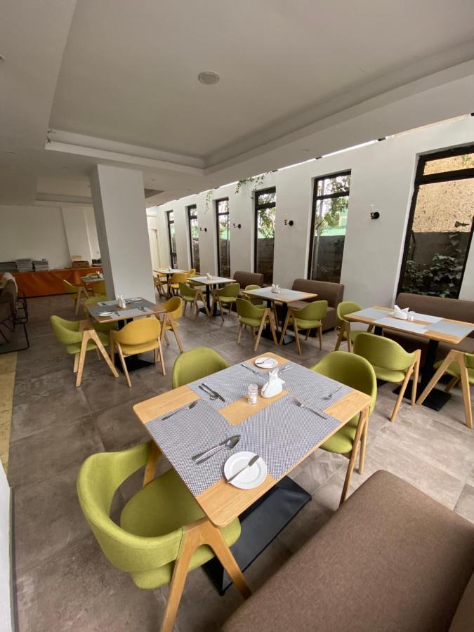 Cot Hotel Addis Abeba Zewnętrze zdjęcie