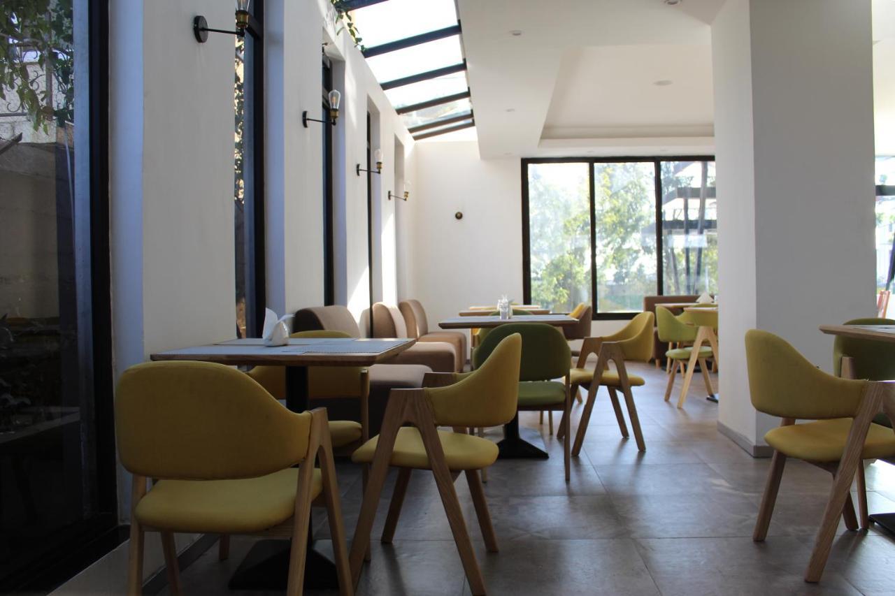 Cot Hotel Addis Abeba Zewnętrze zdjęcie